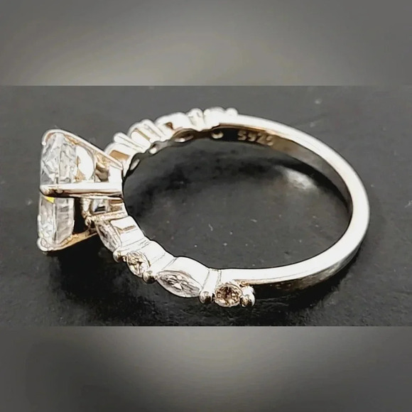 Sterling silver Oval Cut CZ Wedding Engagement Rings Promise Ring Sz 8.5 - Picture 6 of 8